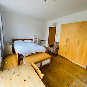 In Islington Apartment *