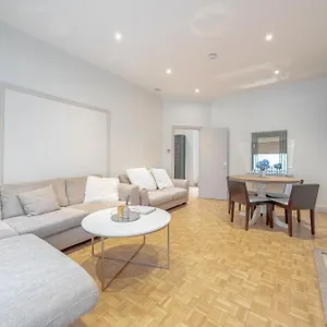 Apartment Luxurious Two-bedroom Haven In Marylebone