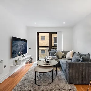 2 Bedroom In Hoxton Square, Shoreditch, London, N1 Apartment London