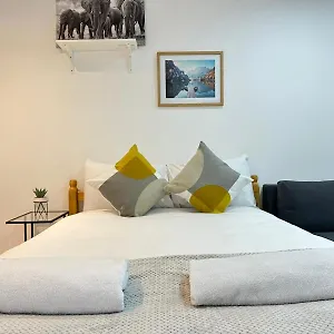 Comfortable Studio Harrow Road *