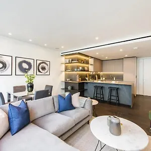 Arcore Premium Victoria Apartment