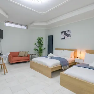 Finchley Road & By Dc Apartment *