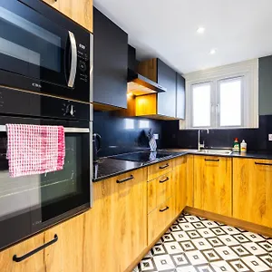 Apartment Spacious 2-bedroom In Balham London
