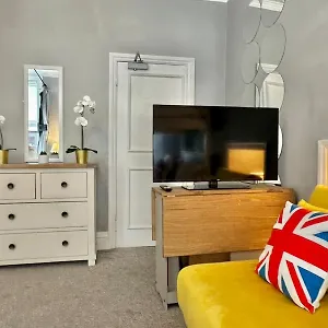 Guest house In Edgware Road London