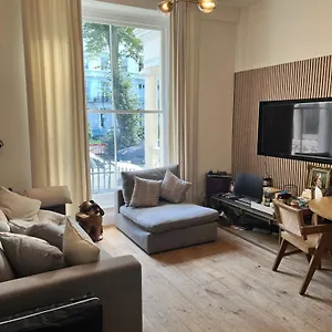Stunning 2 Bedroom In Notting Hill * Londra