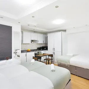 Studio9 - Next To Emirates Stadium - Budget With Shared Bathroom Guest house London
