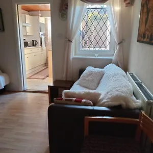 Homestay Wallington Homes *