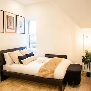 Five Star Boutique Flat In Apartment *