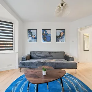 Apartment 2 Bed Luxury Parking And Garden - Close To Heathrow London