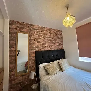 Stunning 1 Bedroom In * Dagenham