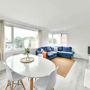 The Elden - No14 - Fairway Hosting Apartment
