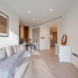 The Percy's Living Canary Wharf Apartment London