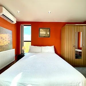 Chic 1 Bedroom By Wild *