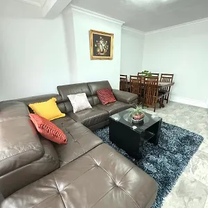 Apartment Two Bedrooms Newly Refurbished Flat In Hendon Central