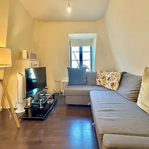 Flat B Stockwell Apartment London