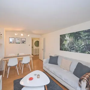 Modern 1bd Basement Flat Near Victoria Park