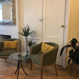 Apartment Authentic 3 Bed Historic House Soho, London