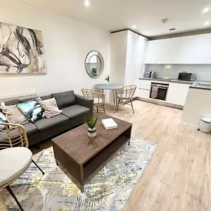 Luxury 2 Bed 2 Bath Zone Two *