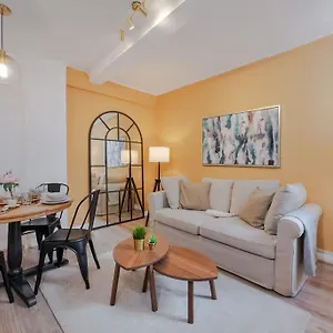 Stylish 2 Bed In Near Hyde Park Apartment London