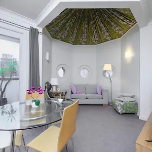 The Aristocrat - Fitzrovia - By Frankie Says * London