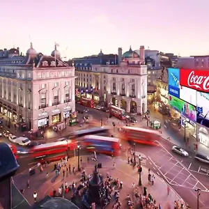 Spacious In Piccadilly Sleep 6 Vrb Apartment *