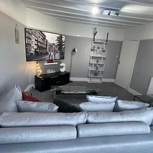 Apartment Tripple Bs *