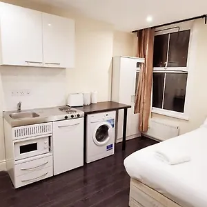 Earls Court Flats Selection Apartment *