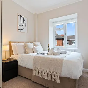 Wembley Haven, Lovely 2 Bed Next To Stadium Apartment