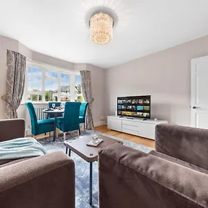 Modern Spacious 1 Bedroom Flat In Hampstead Apartment
