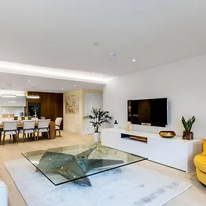 Well-maintained 4-bedroom Flat With Full Amenities Apartamento *