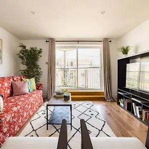 Apartment Wild Roses Service - East India *
