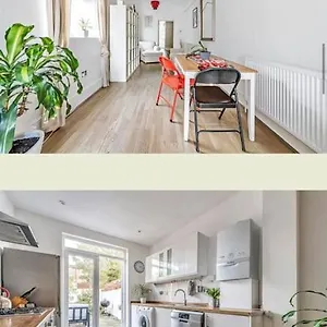 Holiday home Luxury Victorian Near Parks London