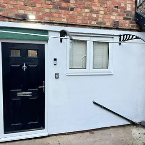 Holiday home Cosy Entire House Open Kitchen 2 Bedroom For 5 London