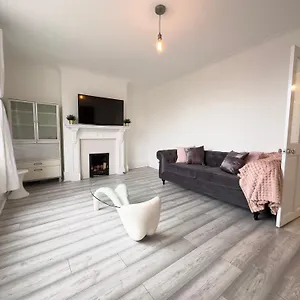 The Browns Apartment *