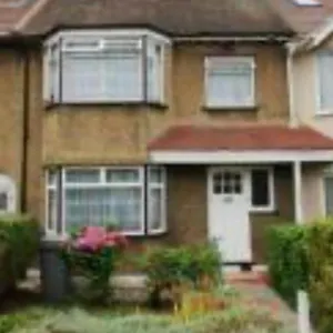Apartment Entire And Free Parking London