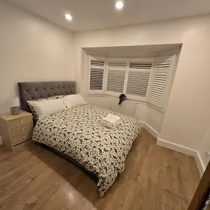 Luxurious Away From Apartment Welling