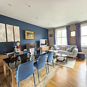 Beautiful Victorian In Fulham London