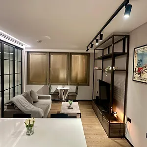 Apartment In The Heart Of