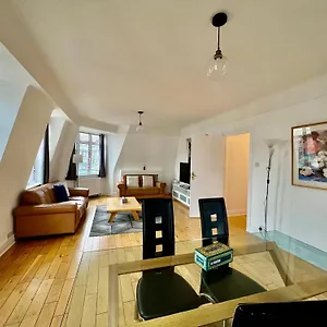 Stourcliffe Close * London