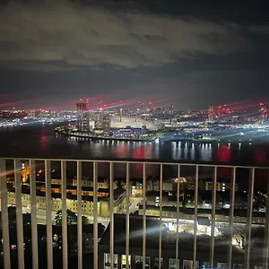 Harbor View Haven Apartment London