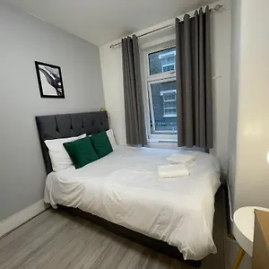 Lovely Ground Floor Miles * London