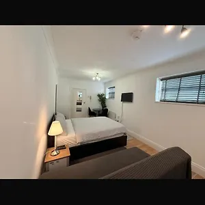 Apartment Lovely Afc