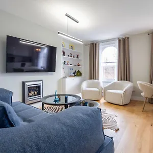 Elegant Designer On Abbey Road St Johns Wood London