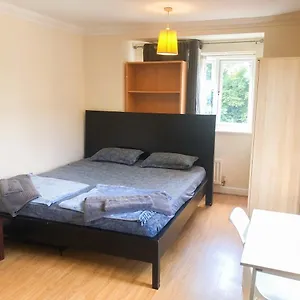 Apartment Royal Charm - In Harrow