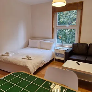Highgate Apartment *