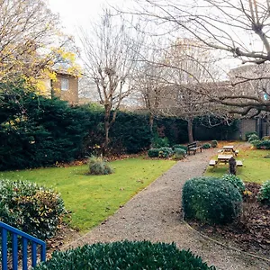 Apartment Private Garden Canary Wharf East