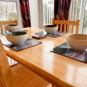 Entire Close To Wembley Stadium * London