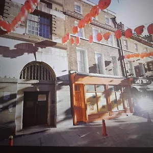 Luxurious Central Azbe London