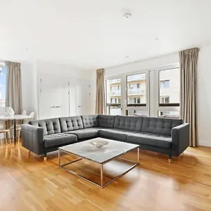 Modern 3 Bedroom - Olympic Park - E20 Stratford *
