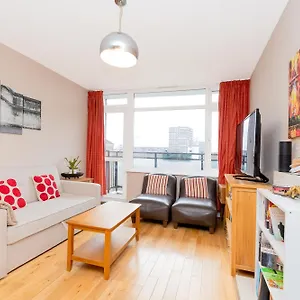 2br Balcony, Battersea, 5min Clapham Junction St Apartment